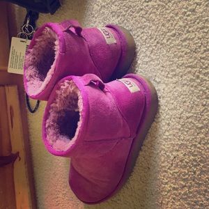 UGG classic Minis Size 8